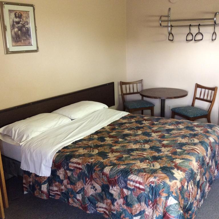 Parkwood Motor Inn Sundre Εξωτερικό φωτογραφία