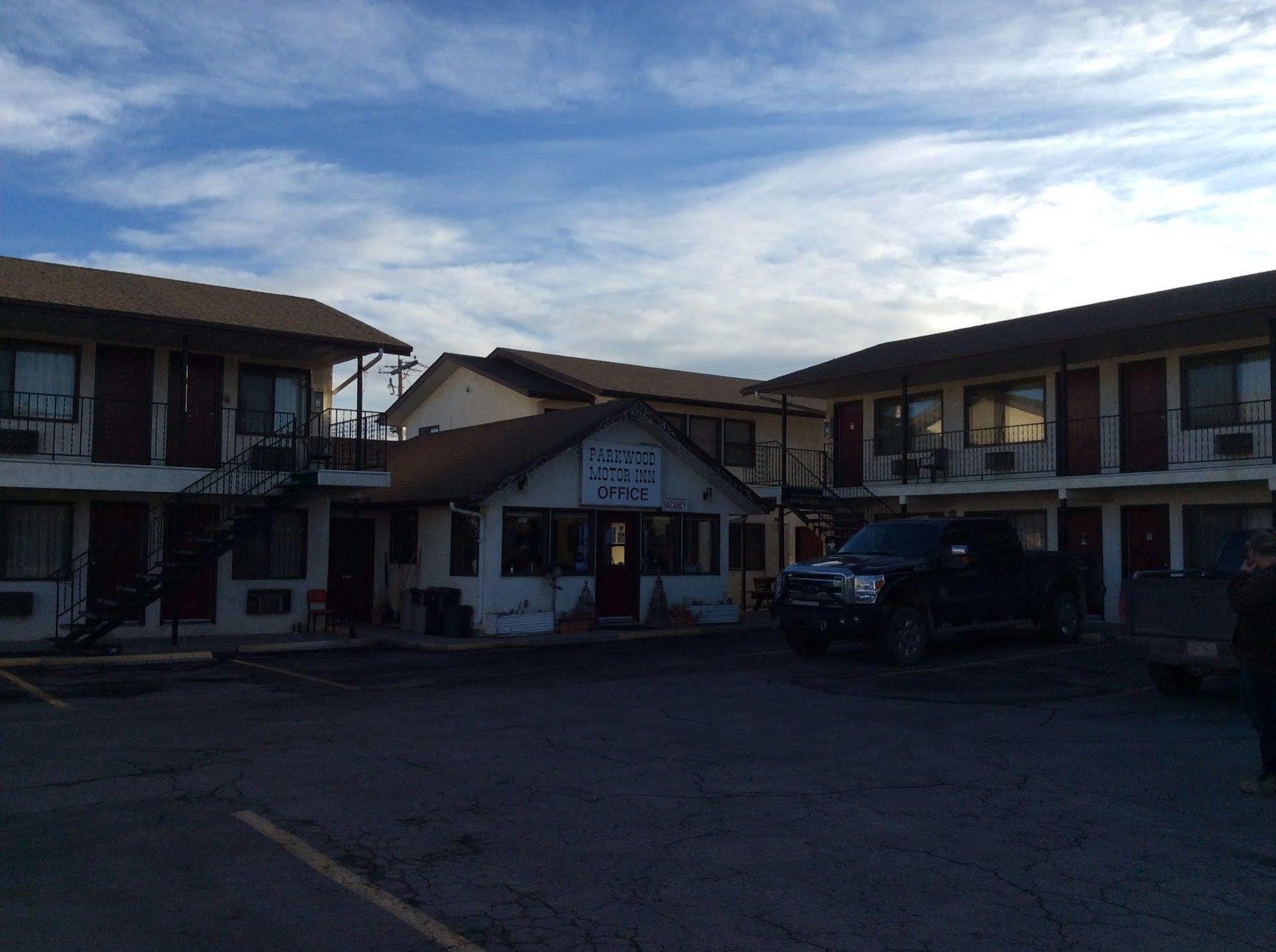 Parkwood Motor Inn Sundre Εξωτερικό φωτογραφία